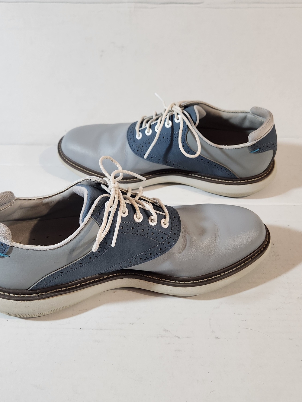 FootJoy Two-Tone Derby in Light Gray and Blue - Picture 3 of 7